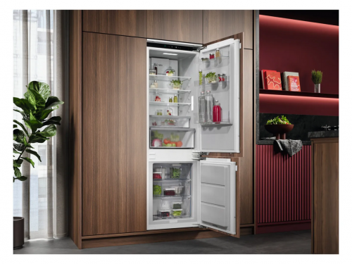 AEG OSC 7 C 181 DC Einbaukühlkombination Ausstellungsstück